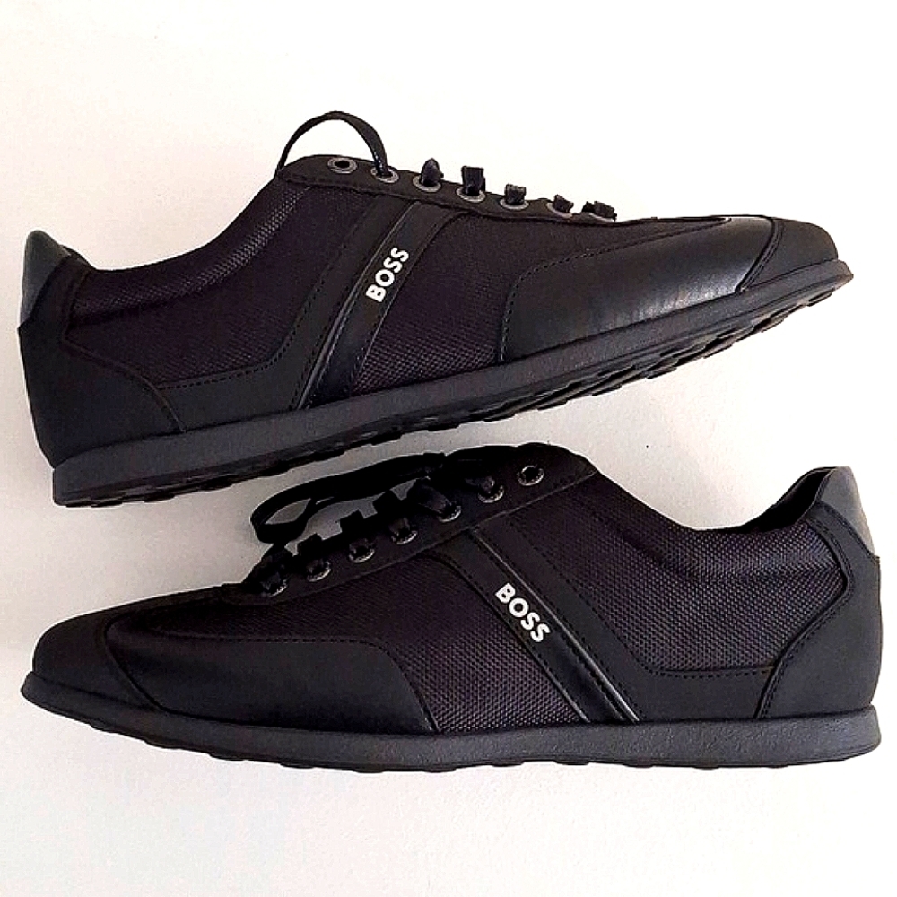 Hugo Boss Sneaker..Nice Black Leather sneakers Still in the Box. Prefect